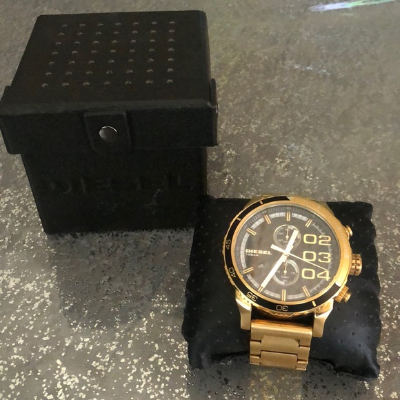 DIESEL - Picture 2 of 5